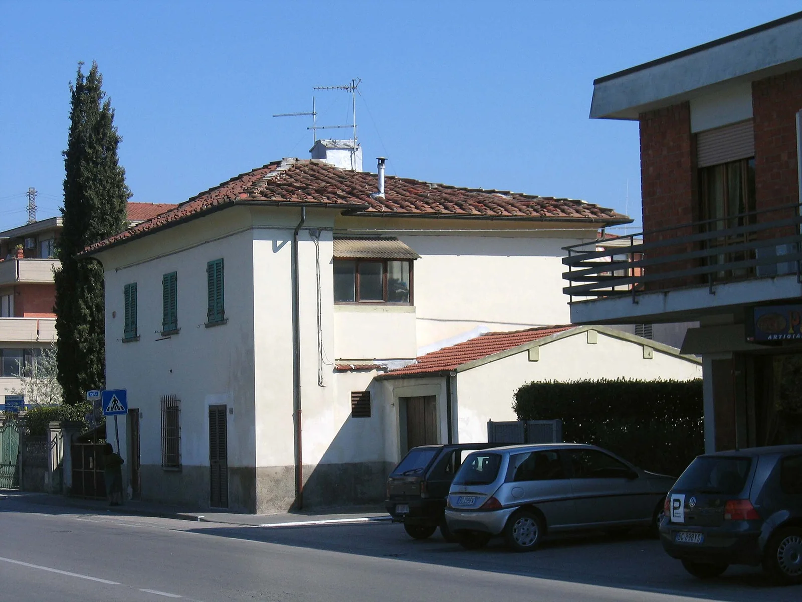 Edificio in muratura dell'ex stazione tranviaria di Navacchio, frazione di Cascina vicino a Pisa.